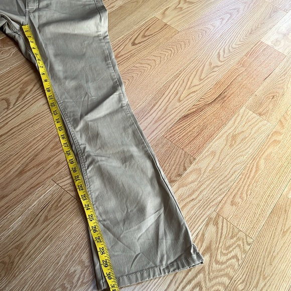 Brooke SZ 14, khaki tan pants with stretch. - Picture 5 of 12